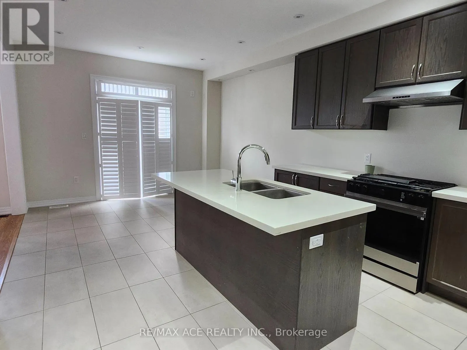 MAIN - 7 NORTHROP AVENUE