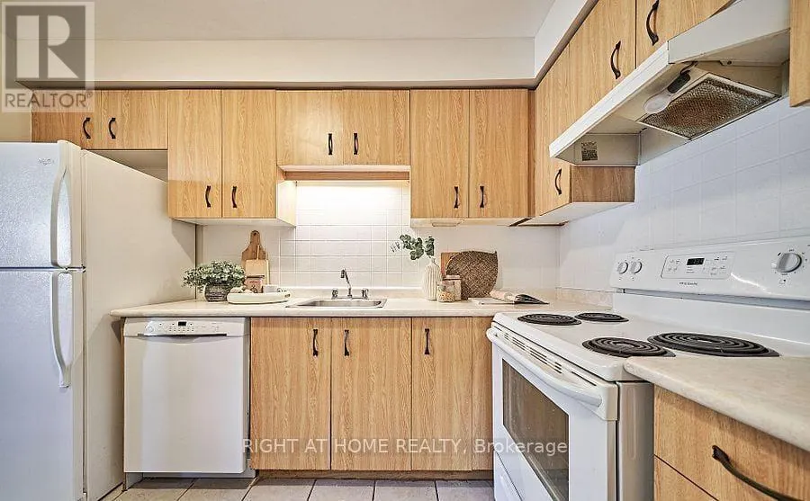 18 - 10 BASSETT BOULEVARD
