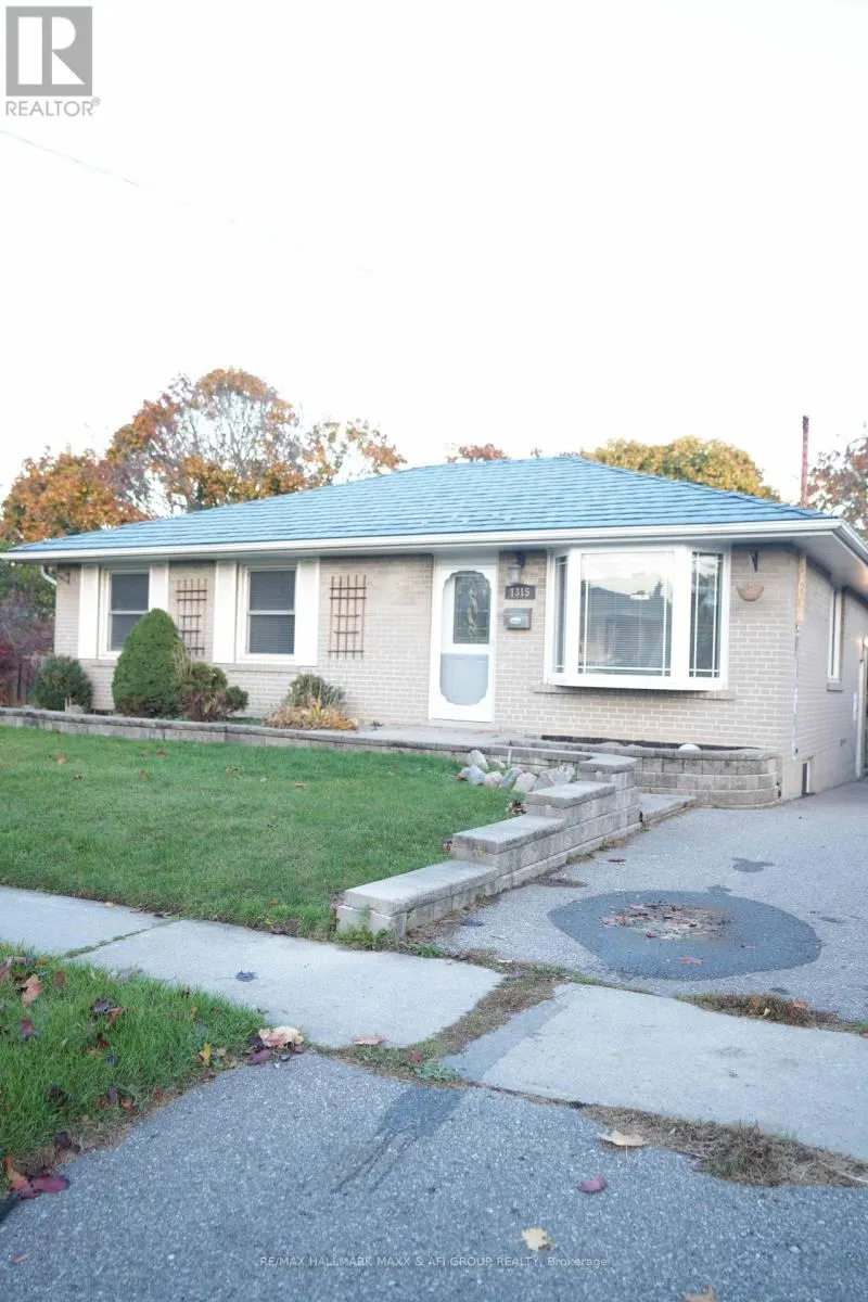 1315 SCUGOG AVENUE