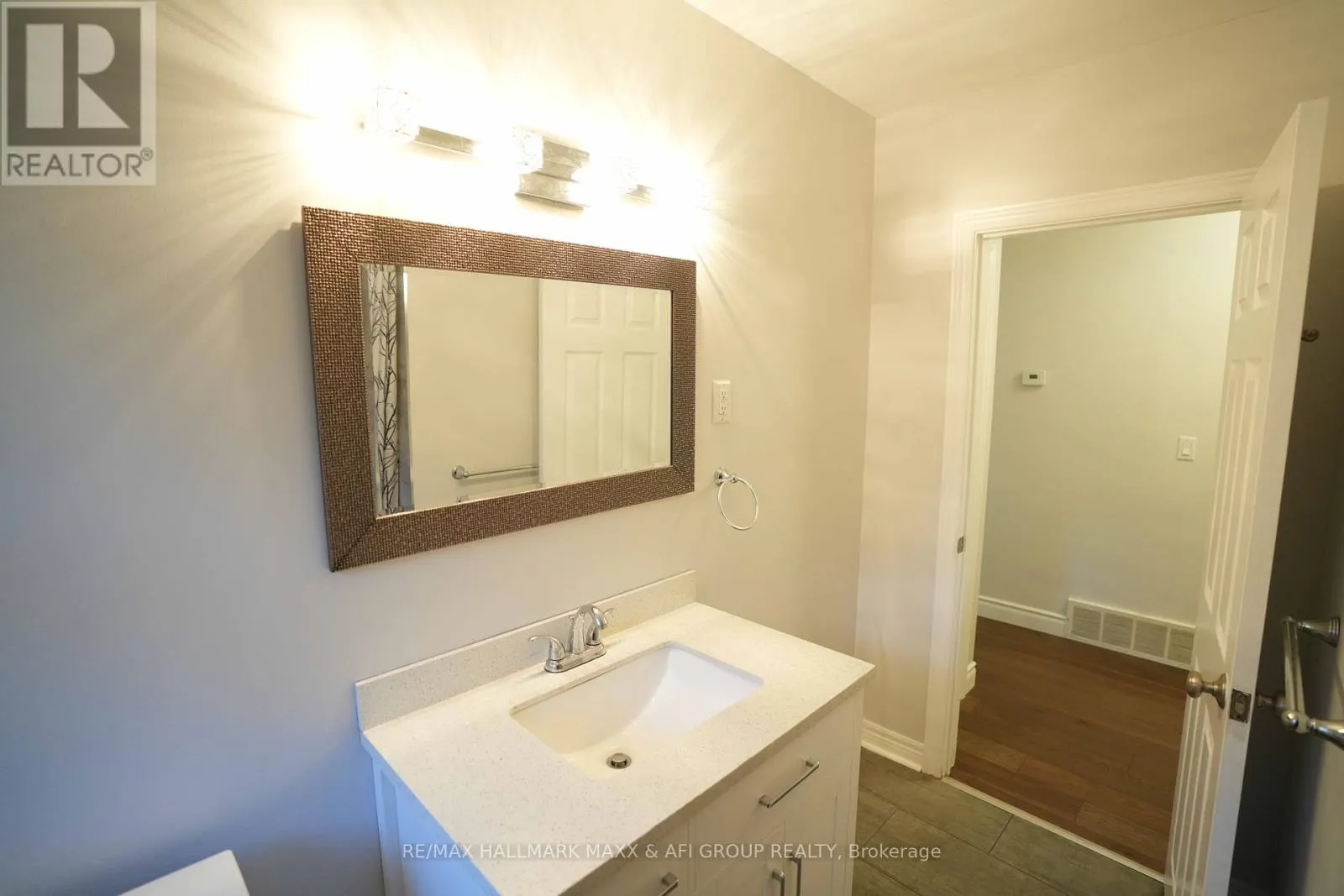 1315 SCUGOG AVENUE