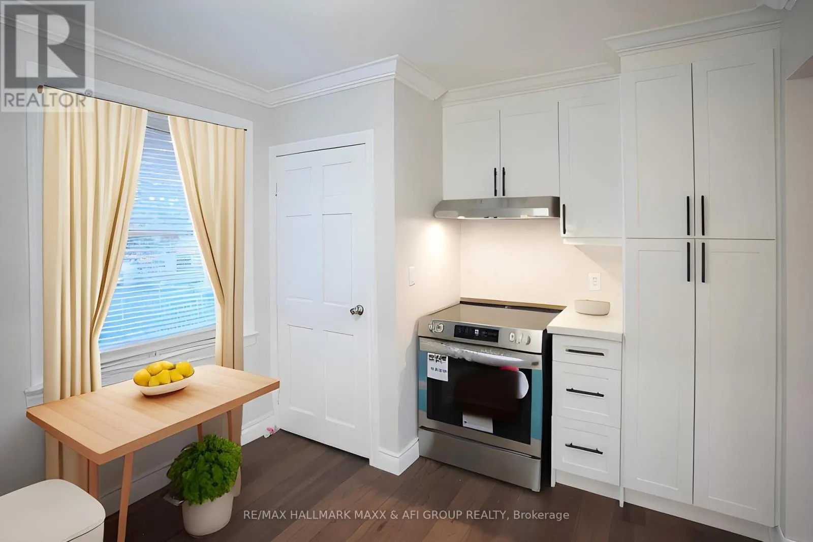 1315 SCUGOG AVENUE