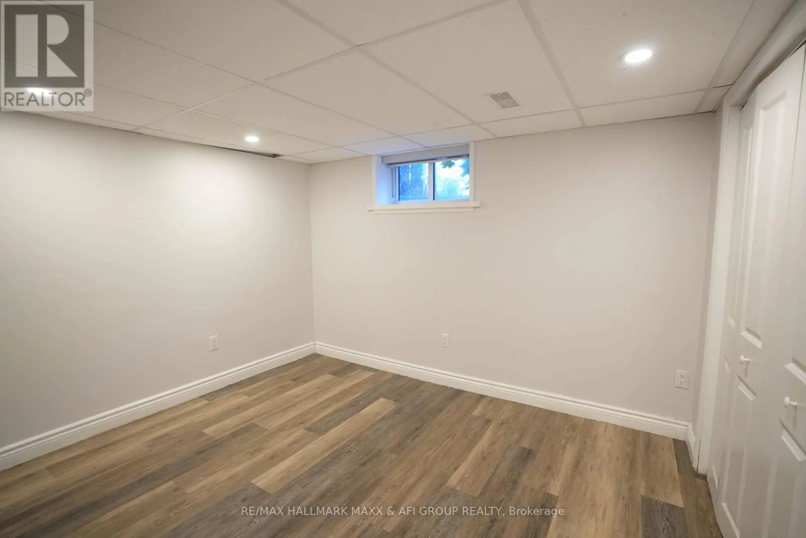1315 SCUGOG AVENUE