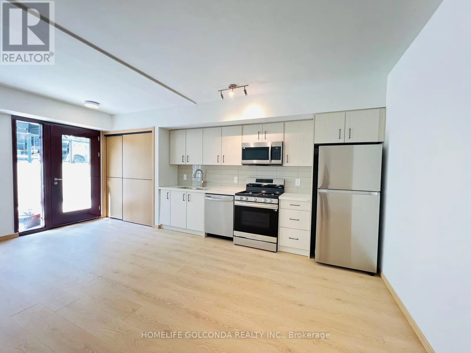 C-103 - 3427 SHEPPARD AVENUE