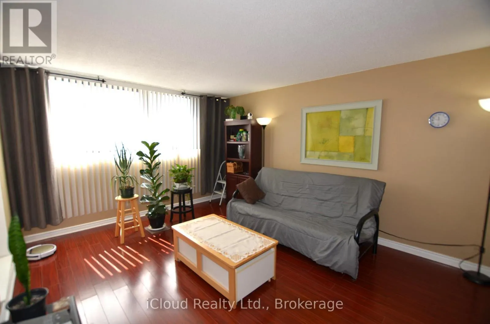 1213 - 10 TAPSCOTT ROAD
