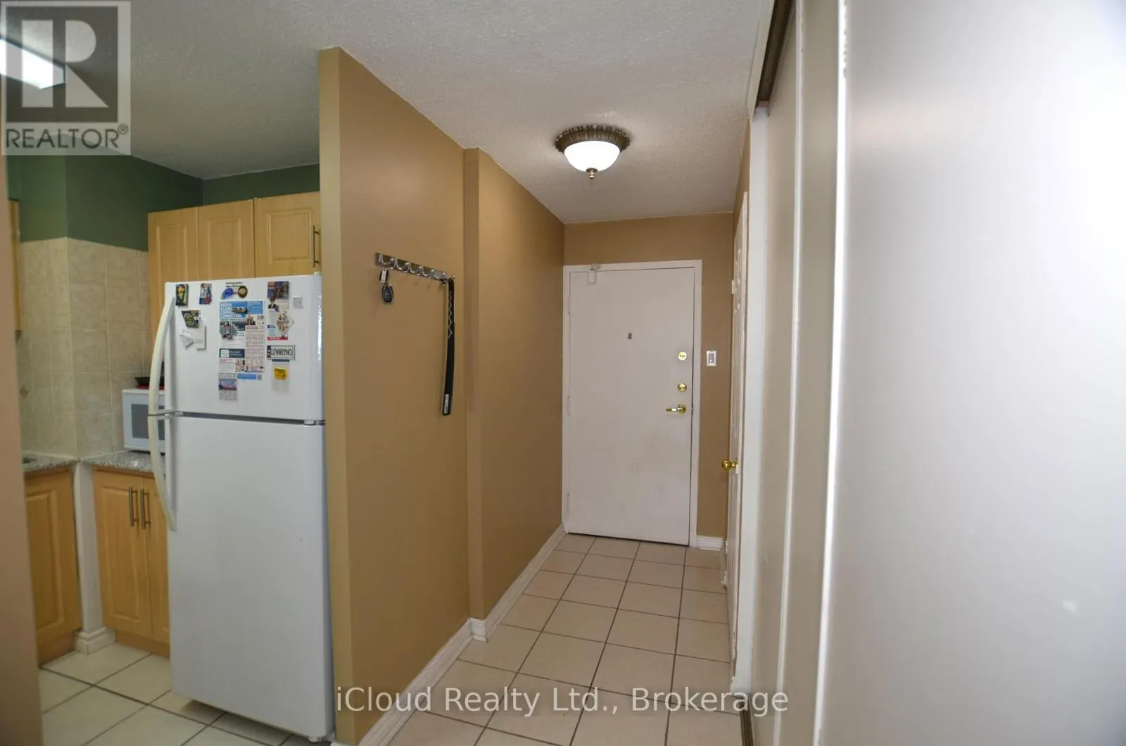 1213 - 10 TAPSCOTT ROAD