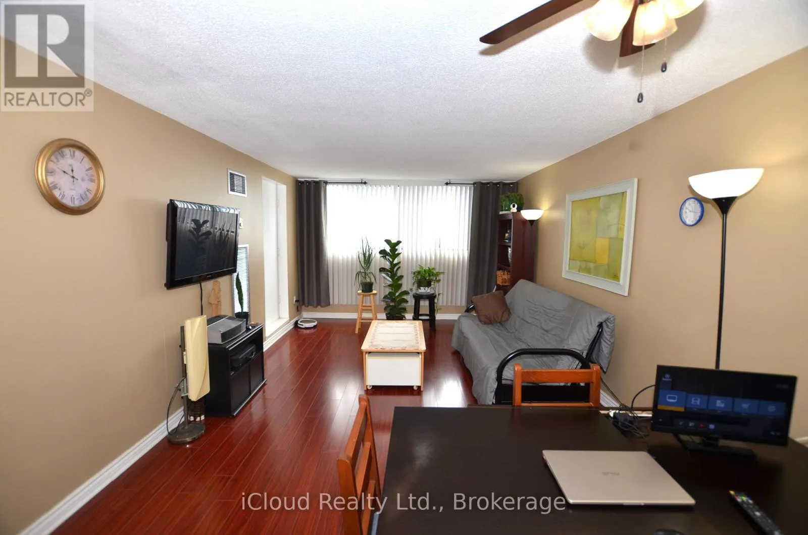 1213 - 10 TAPSCOTT ROAD