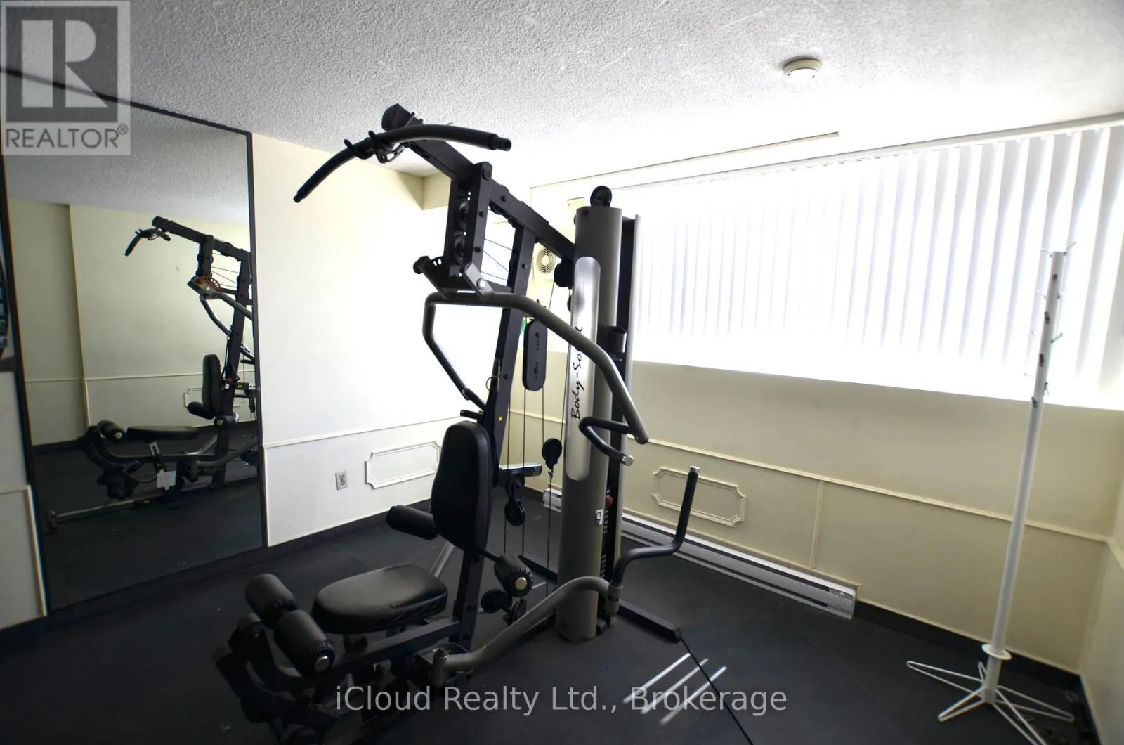 1213 - 10 TAPSCOTT ROAD