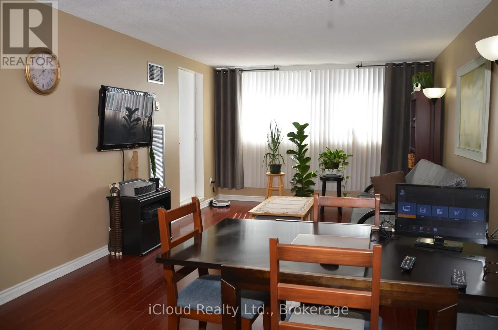 1213 - 10 TAPSCOTT ROAD