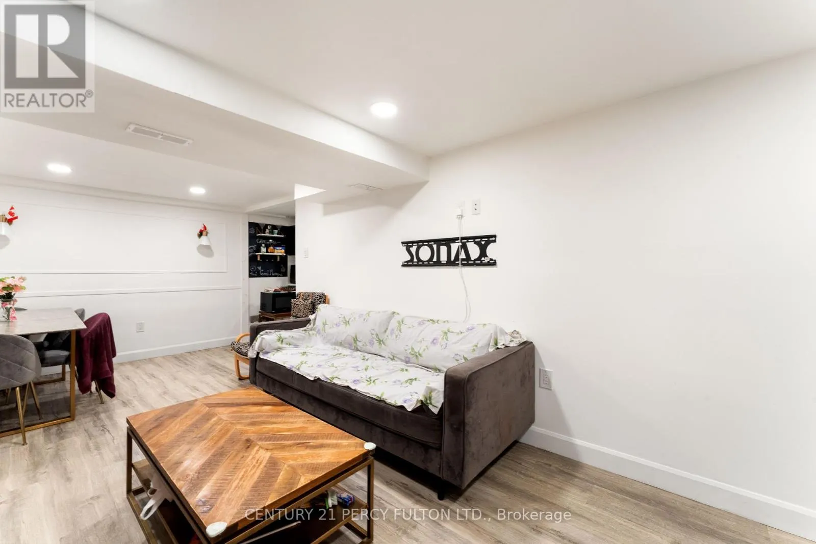 34 TOPHAM ROAD