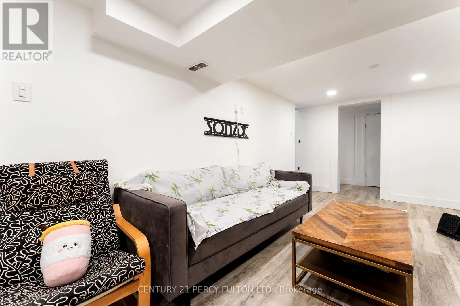 34 TOPHAM ROAD