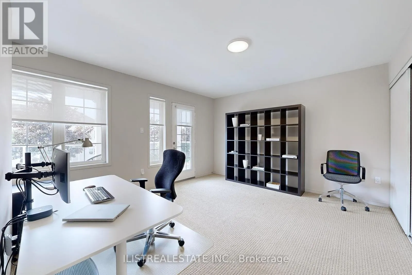 50 MOYNAHAN CRESCENT