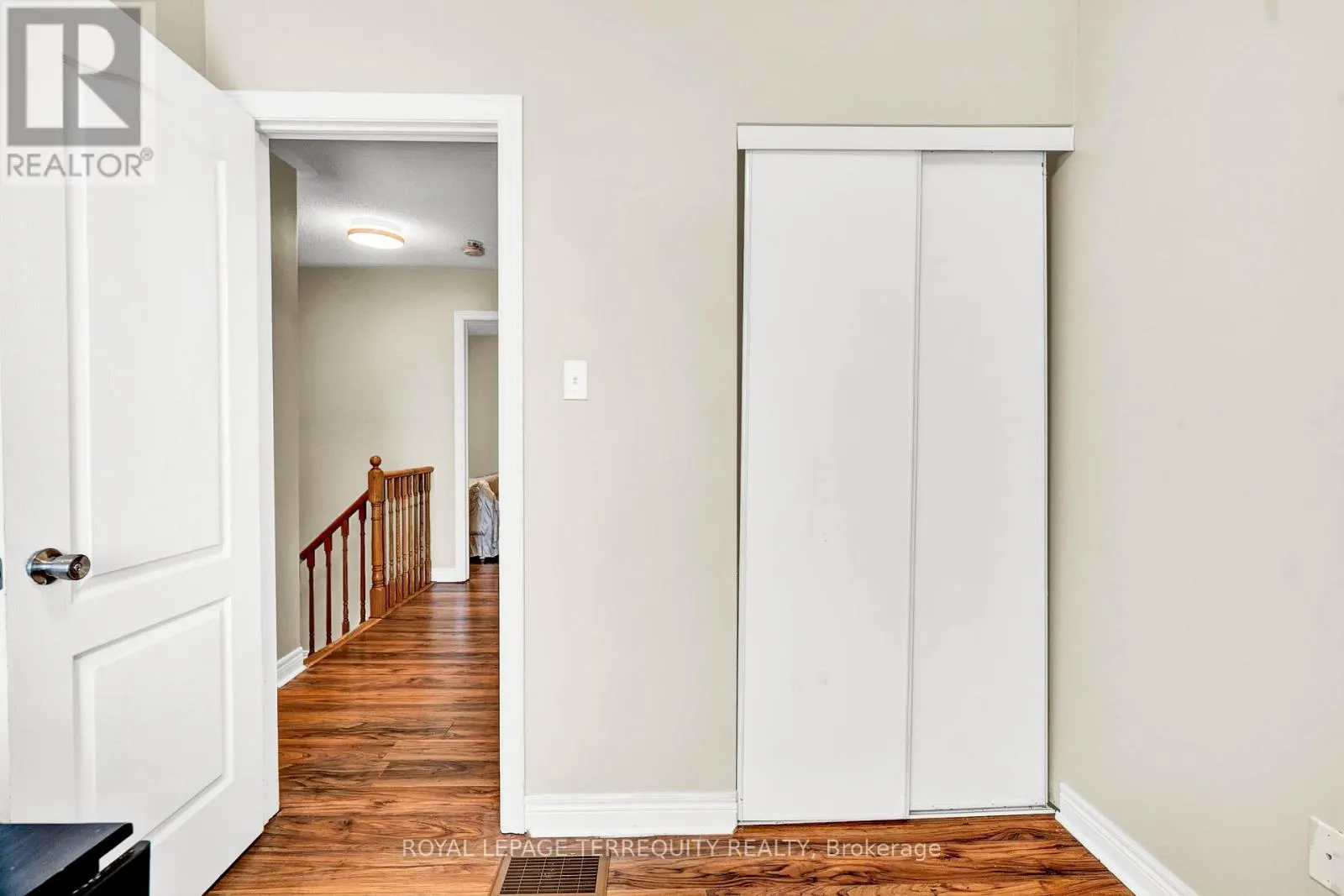 5 COLLIS LANE