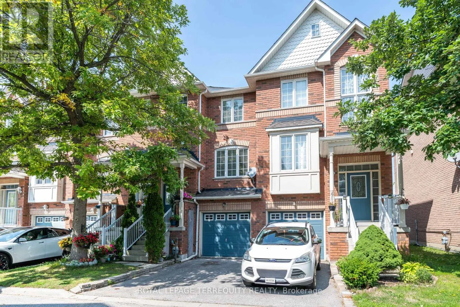 5 COLLIS LANE