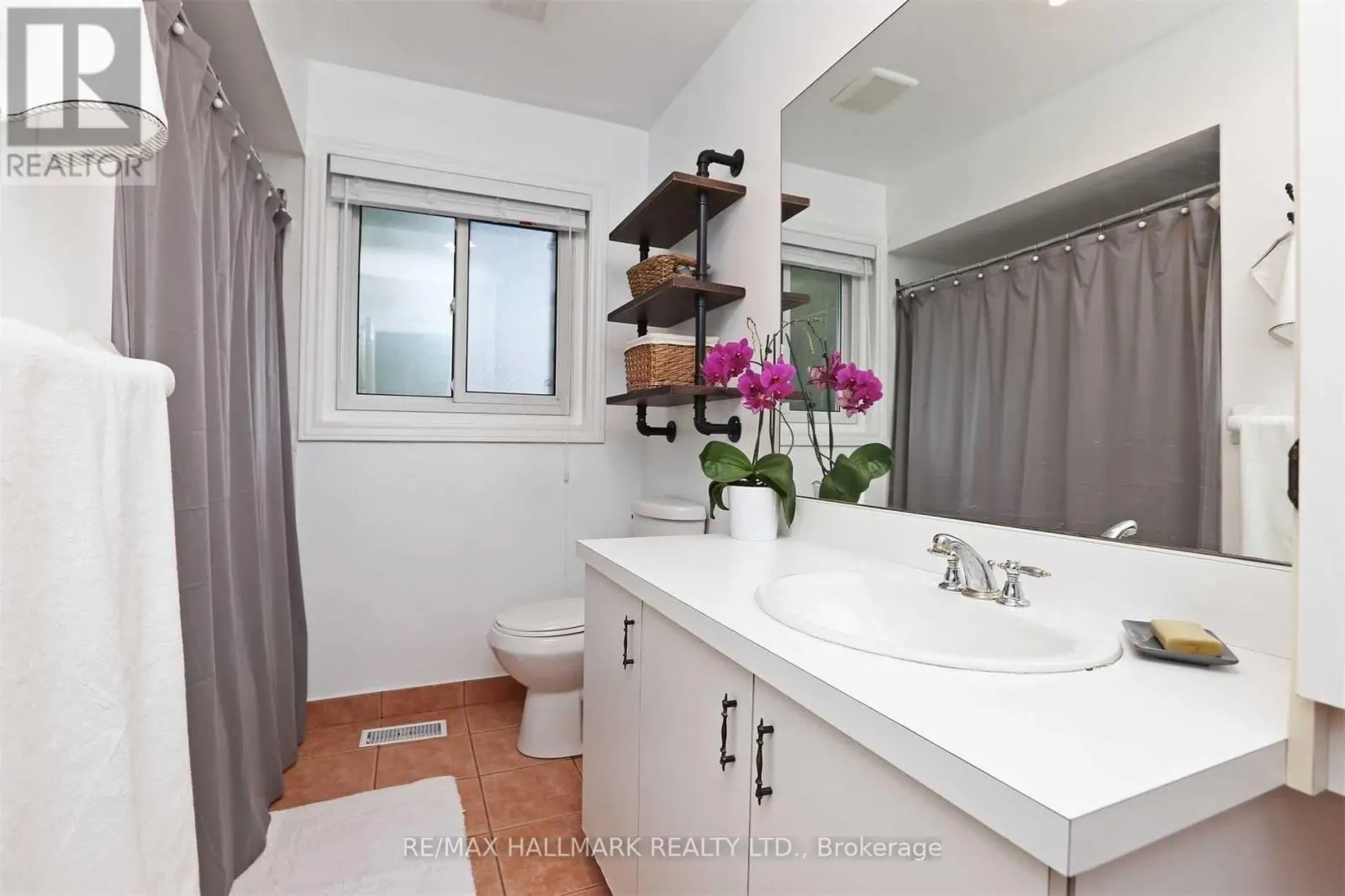 94A OAKRIDGE DRIVE