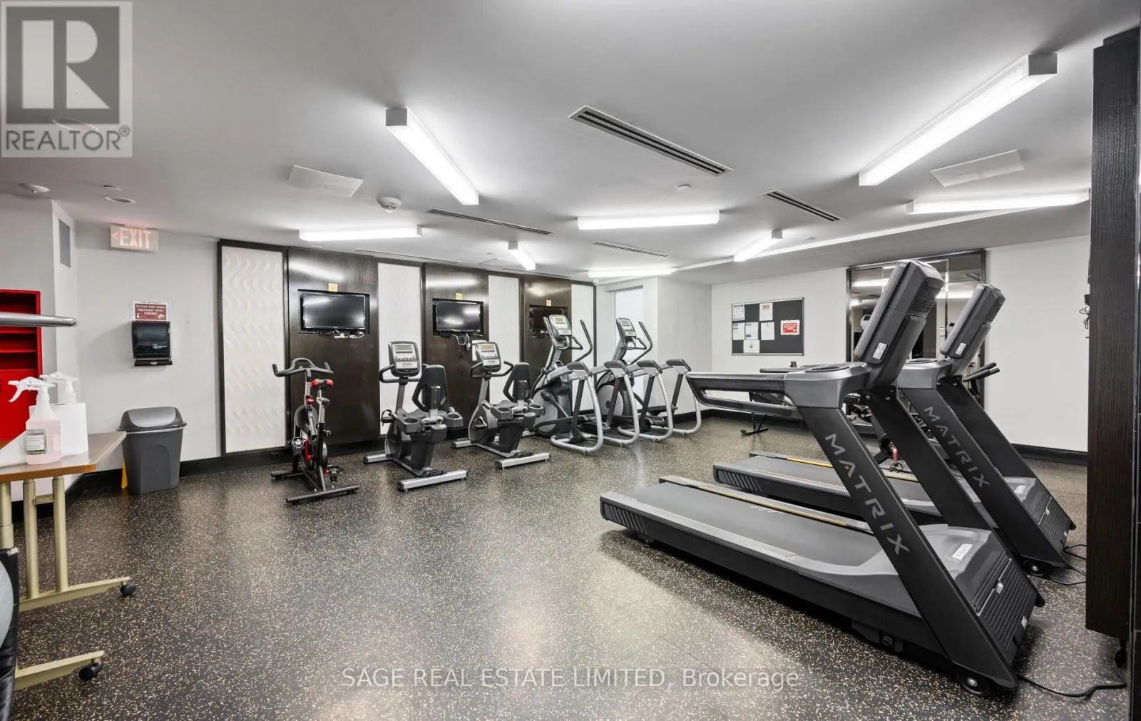 420 - 1190 DUNDAS STREET E