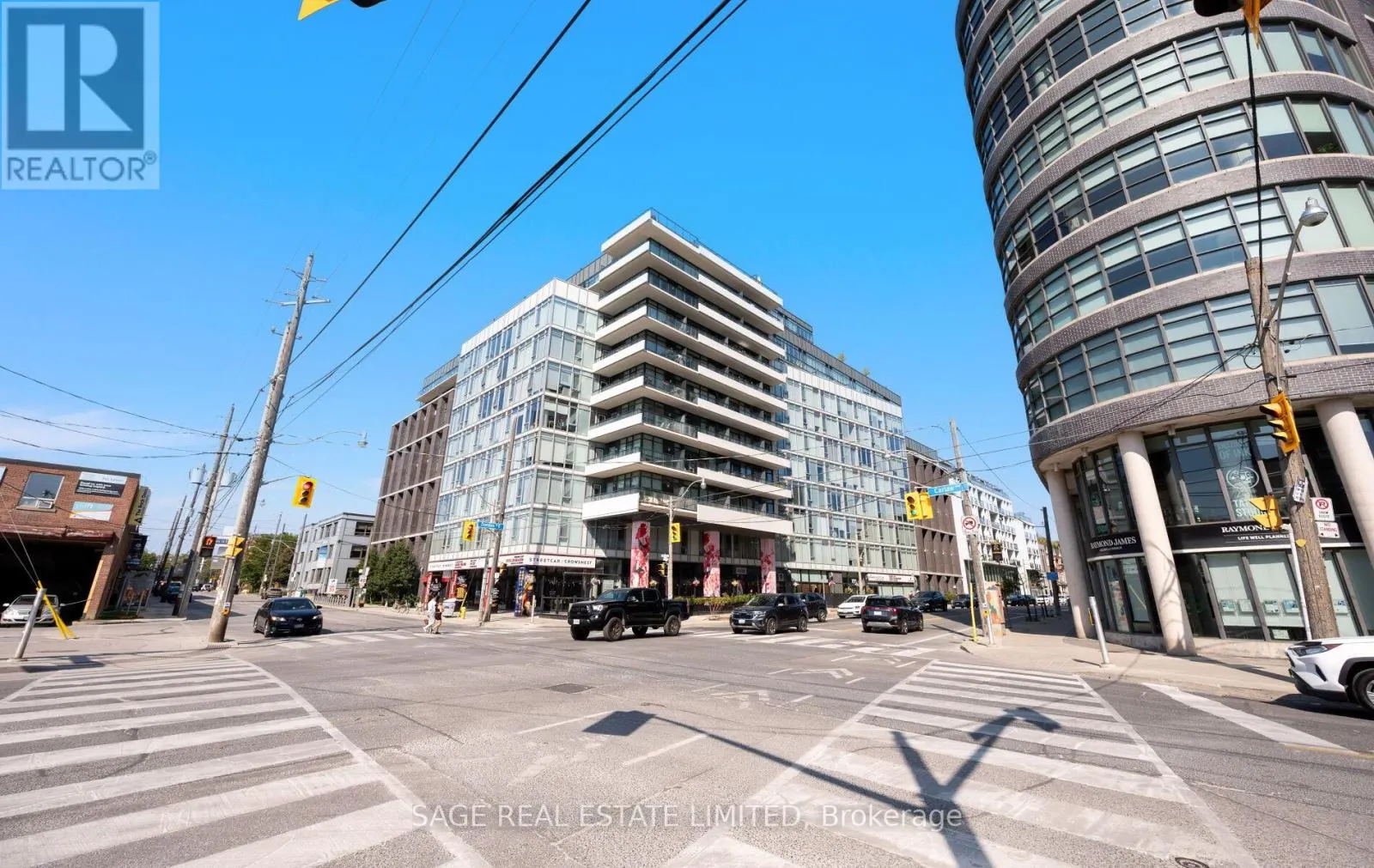 420 - 1190 DUNDAS STREET E