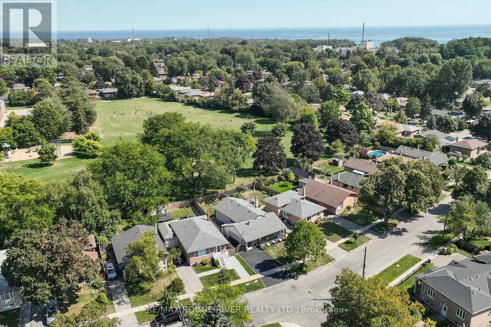 18 DARLINGSIDE DRIVE