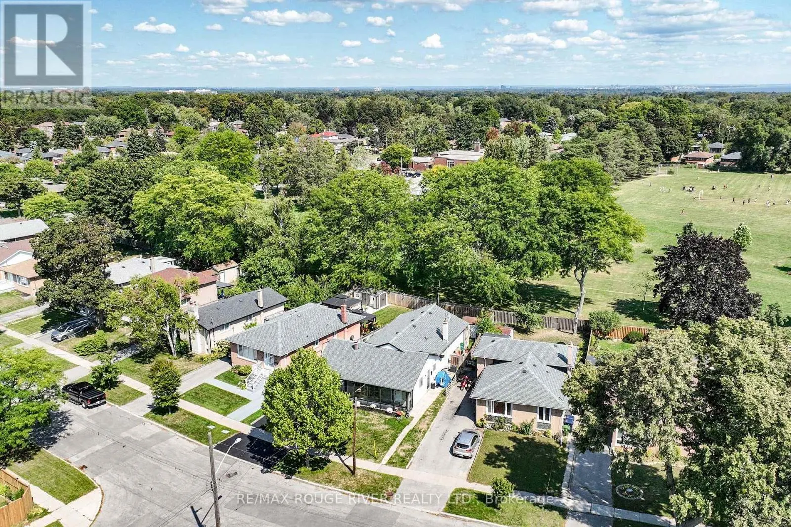 18 DARLINGSIDE DRIVE