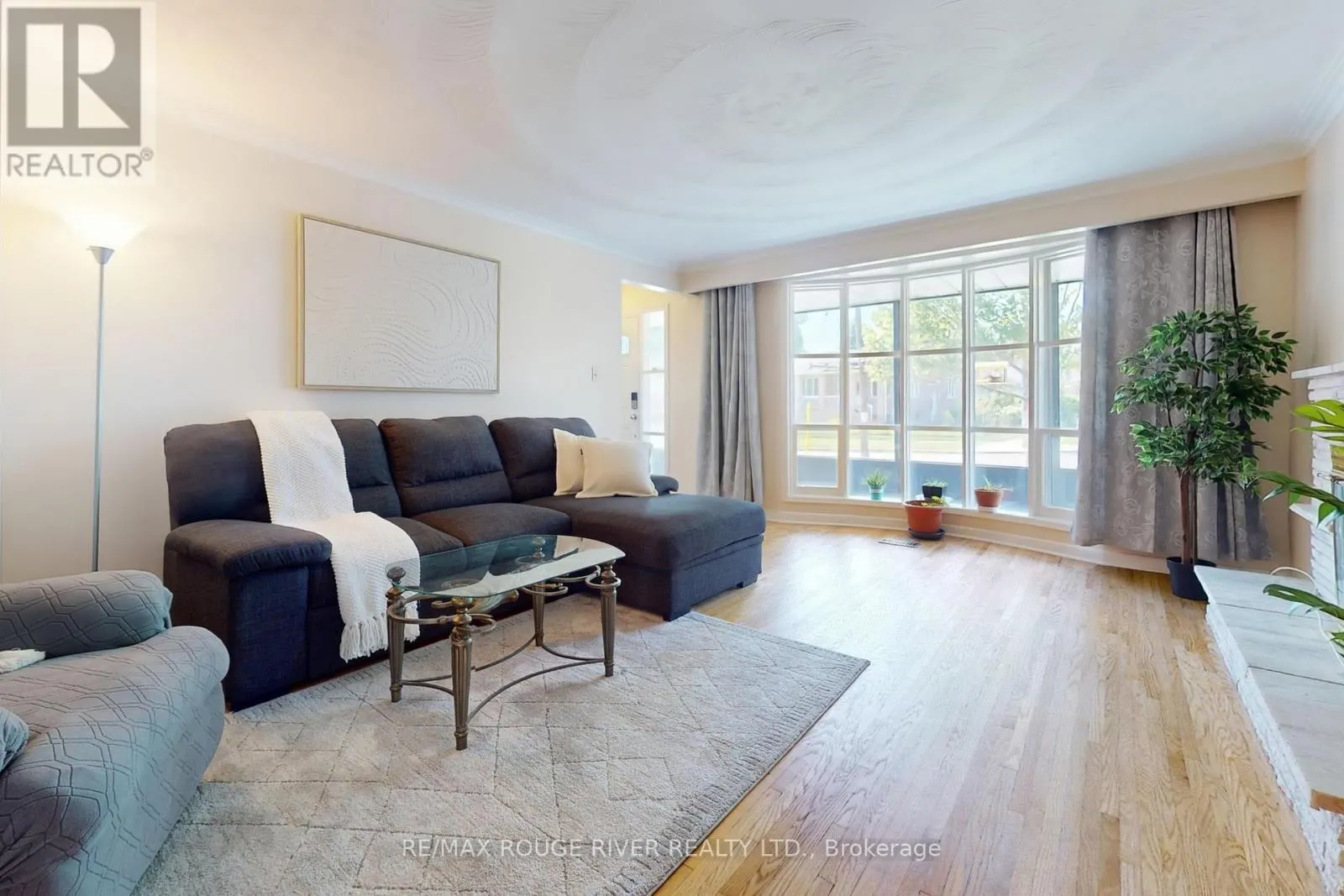 18 DARLINGSIDE DRIVE