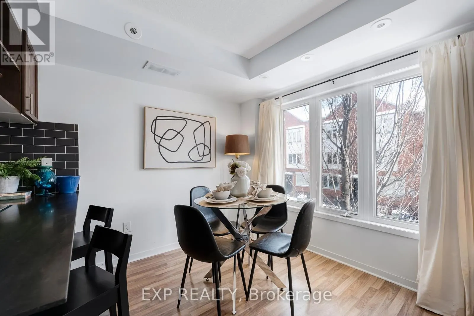 5 - 88 MUNRO STREET