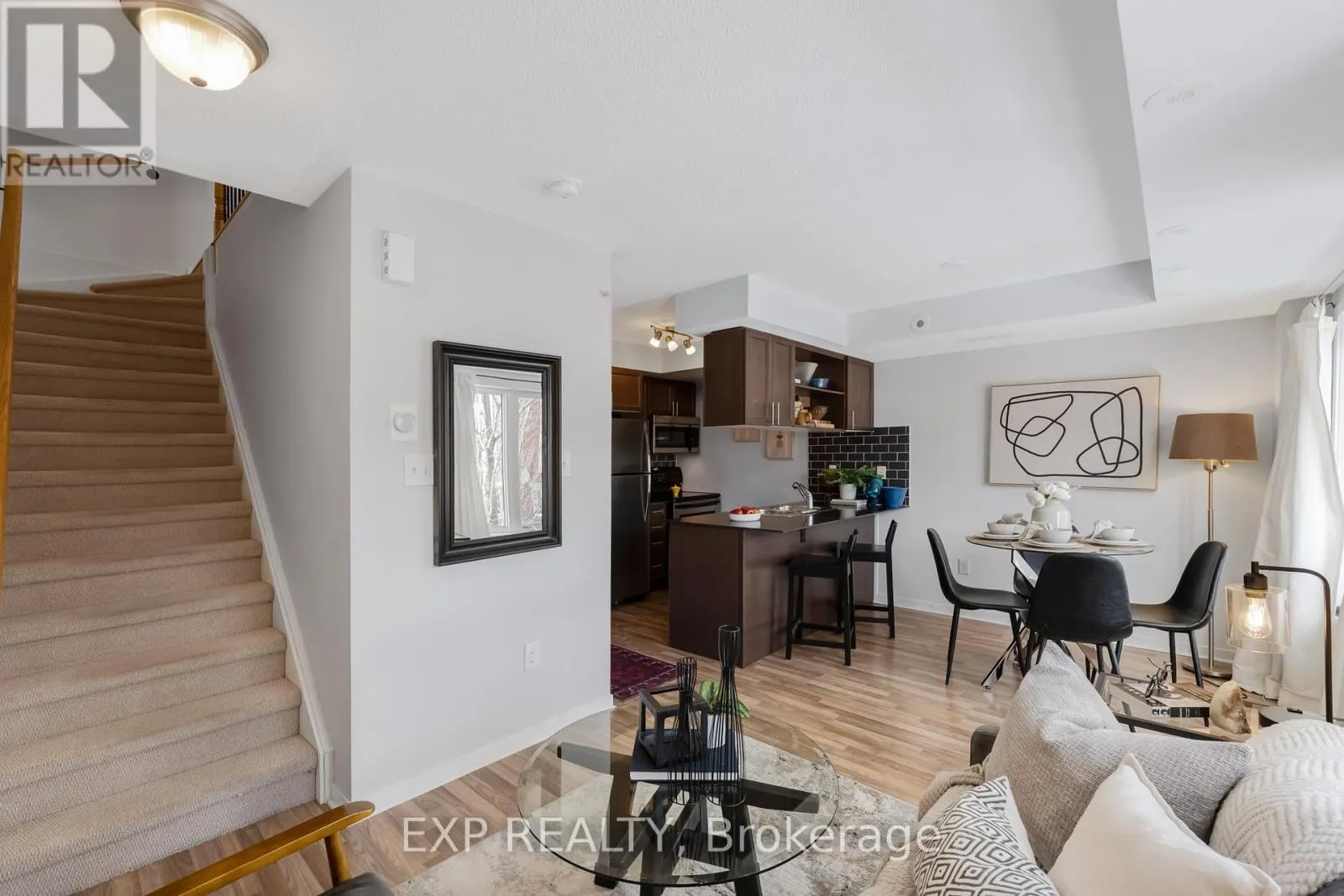 5 - 88 MUNRO STREET