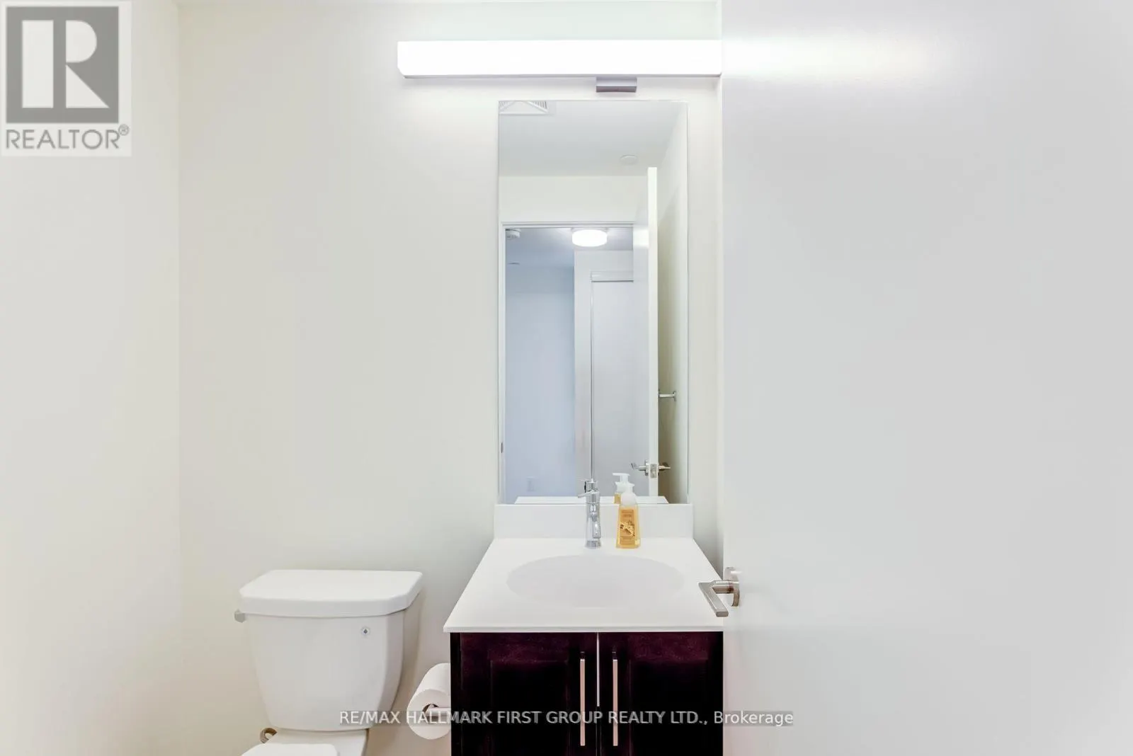 404 - 201 BROCK STREET S