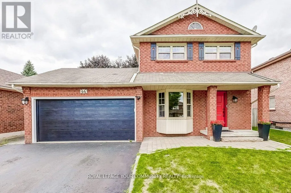 44 CANADIAN OAKS DRIVE