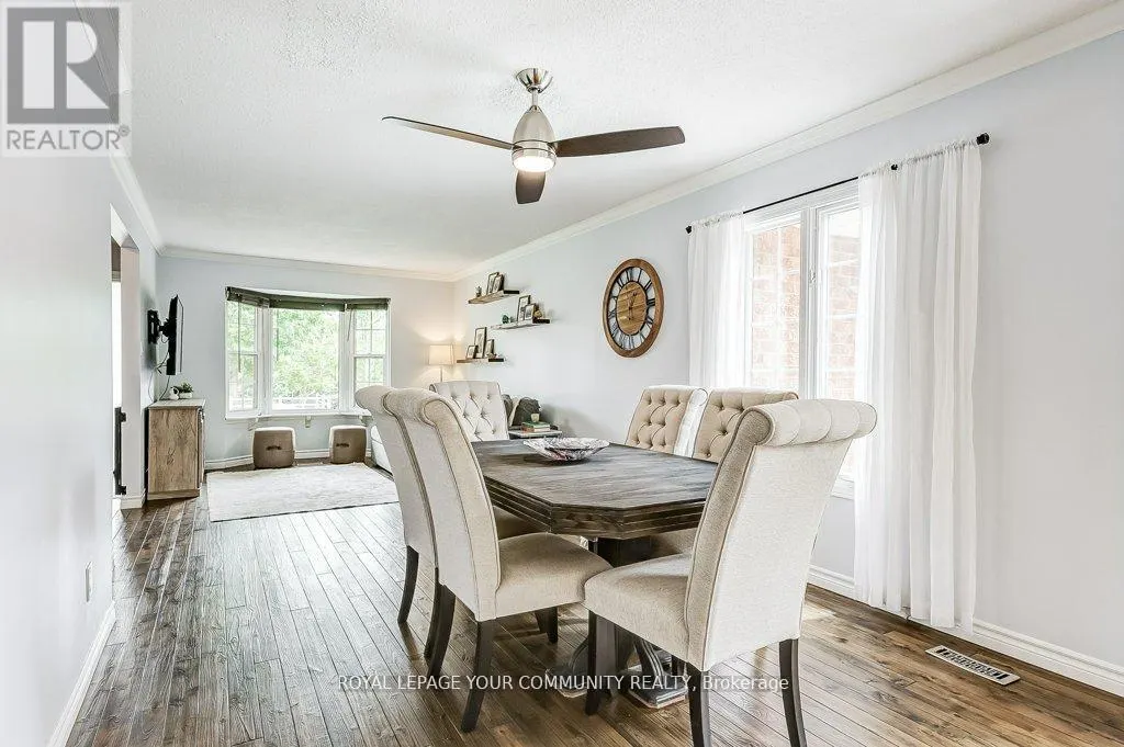 44 CANADIAN OAKS DRIVE