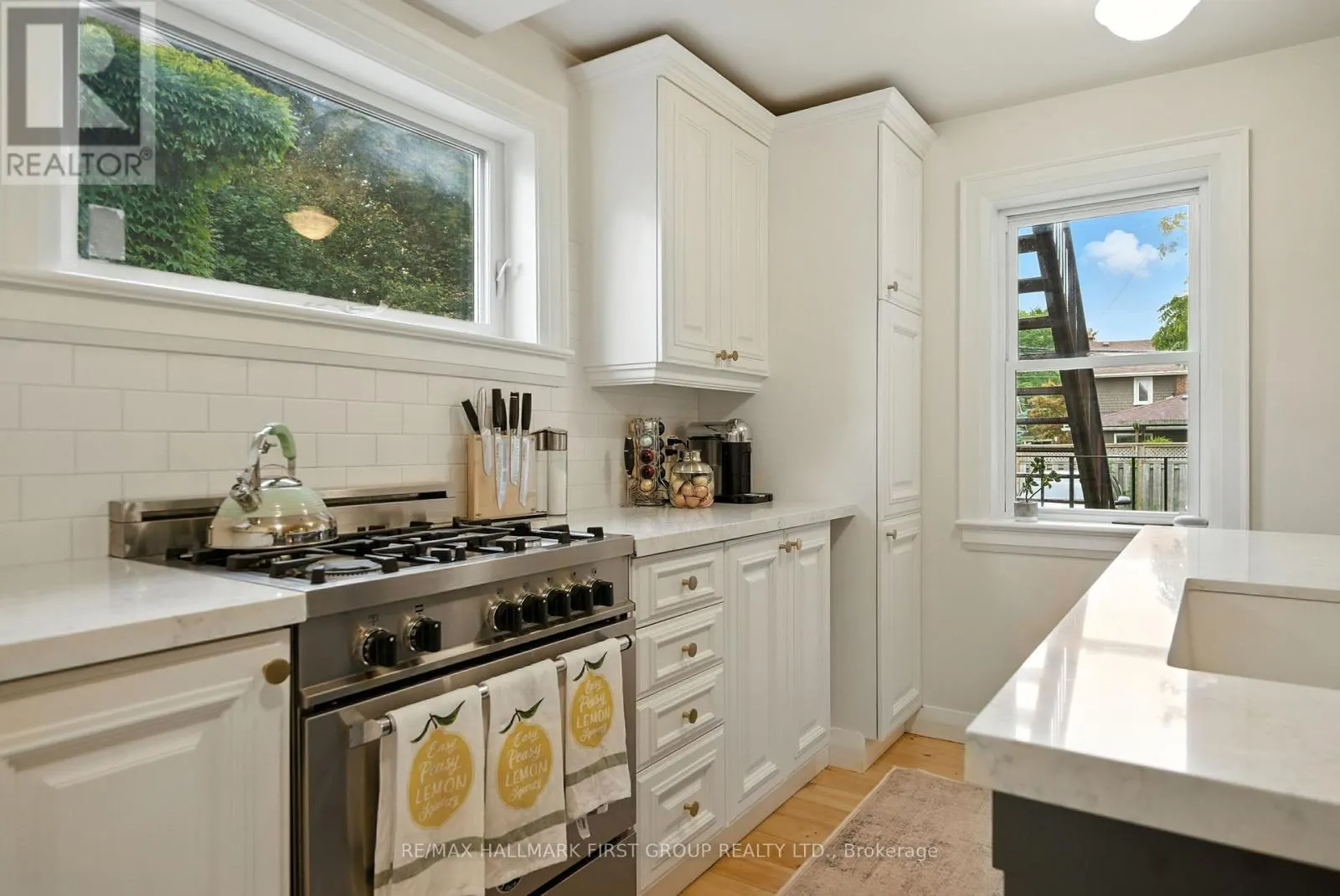 MAIN/SECOND FLOOR - 622 SIMCOE STREET N