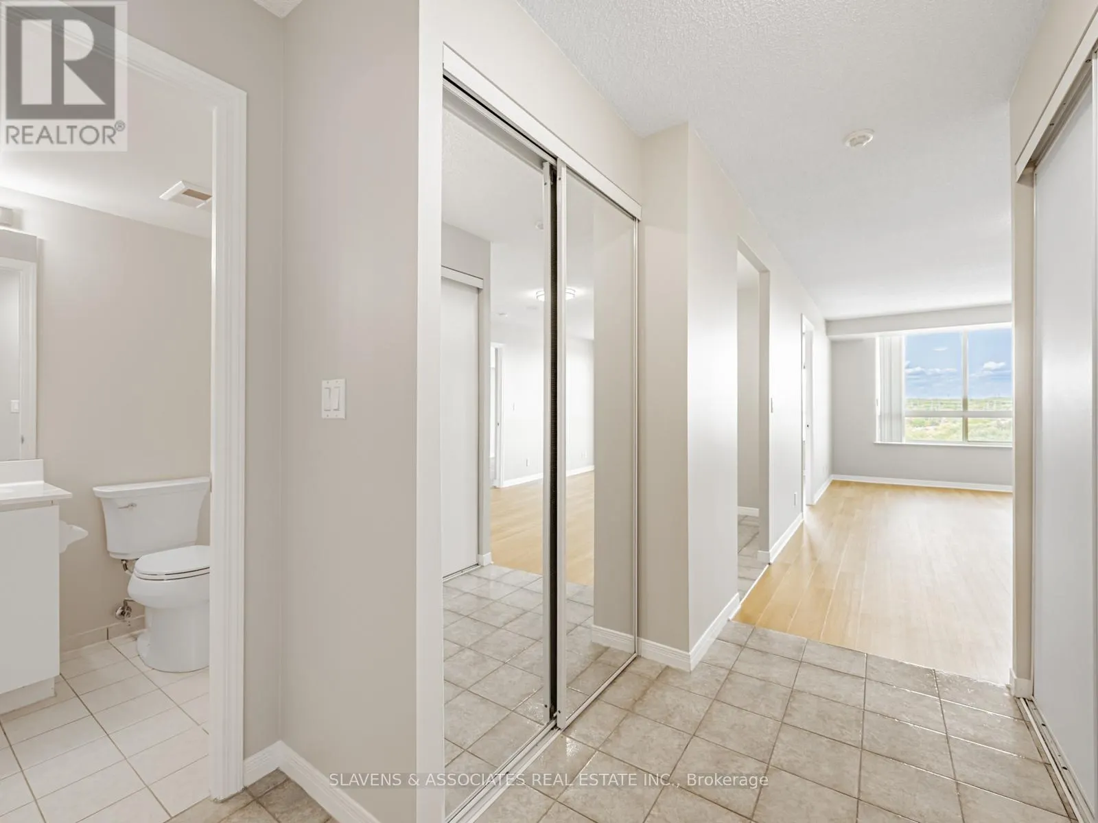 1404 - 1000 THE ESPLANADE ROAD N