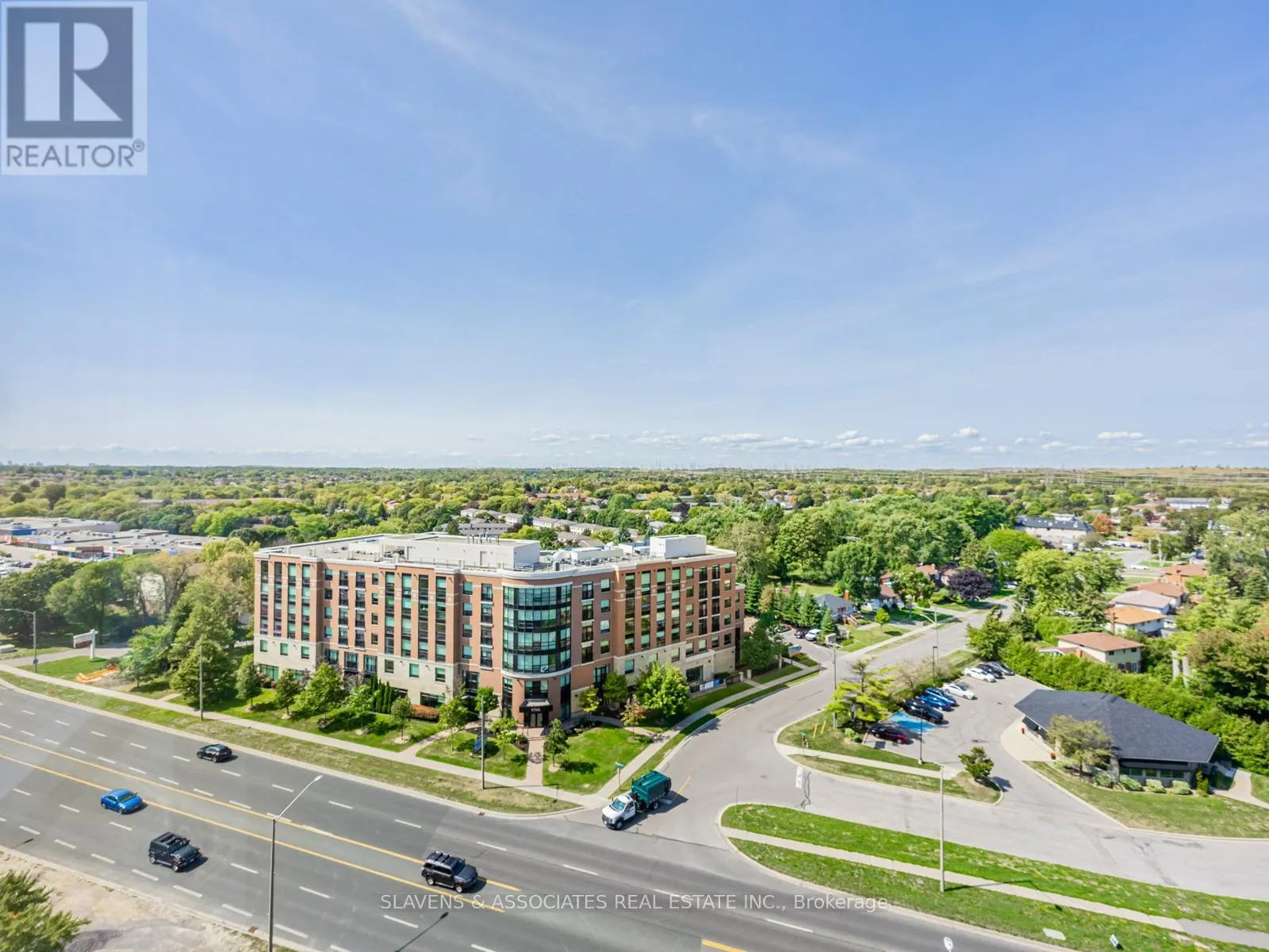 1404 - 1000 THE ESPLANADE ROAD N