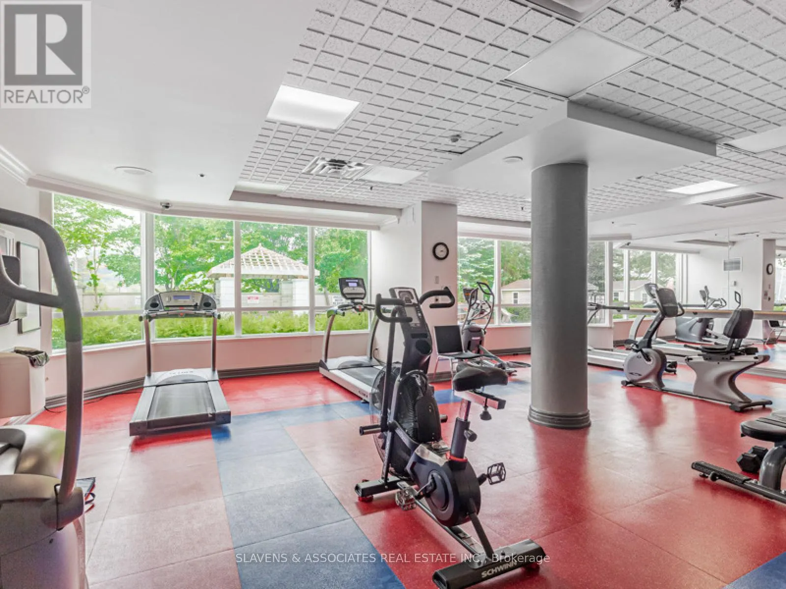 1404 - 1000 THE ESPLANADE ROAD N
