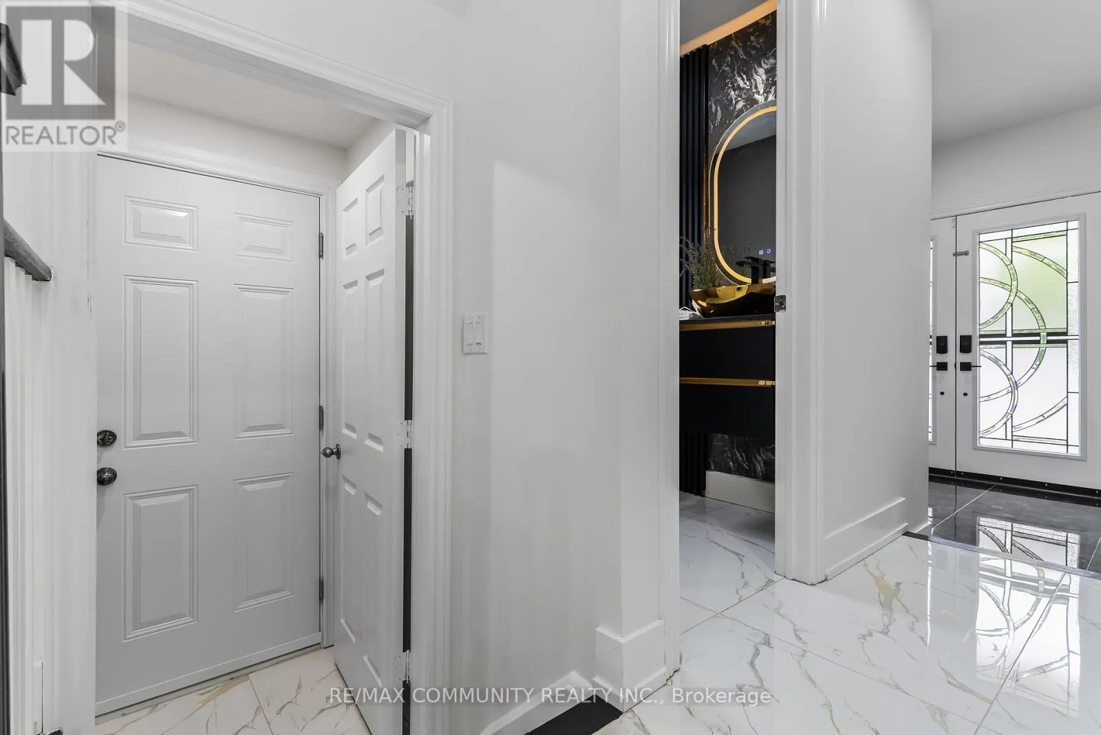 5 WHITE HEATHER BOULEVARD
