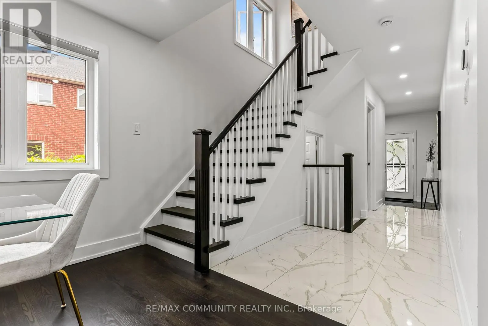 5 WHITE HEATHER BOULEVARD