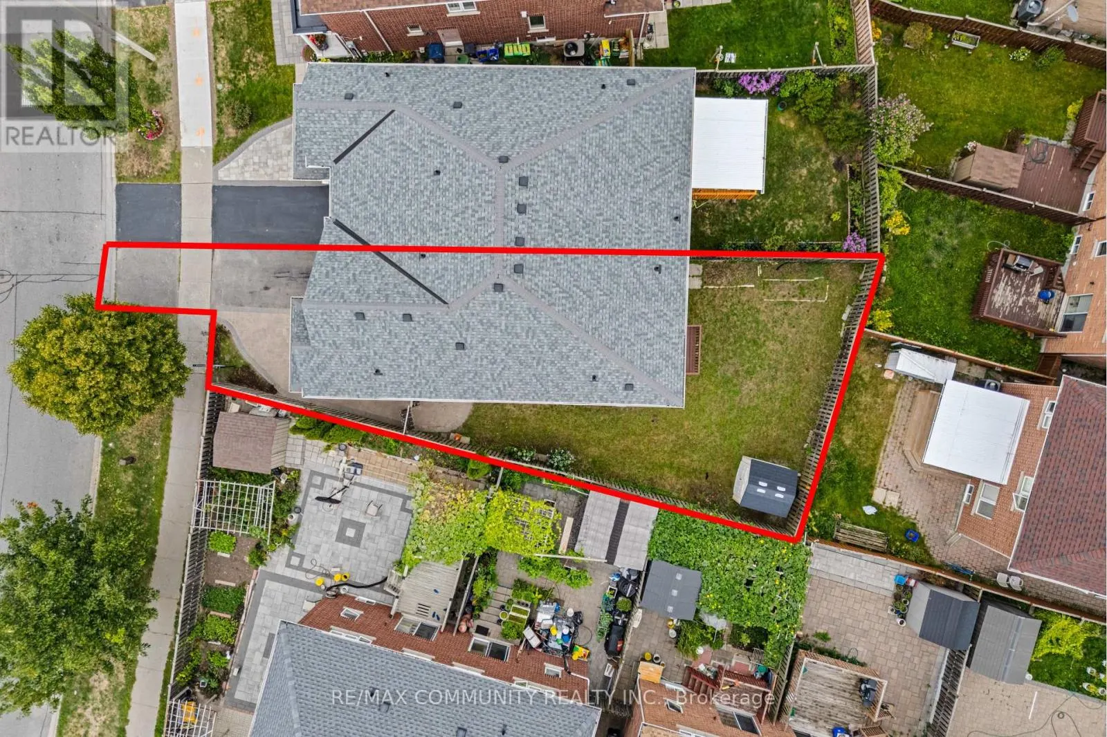 5 WHITE HEATHER BOULEVARD