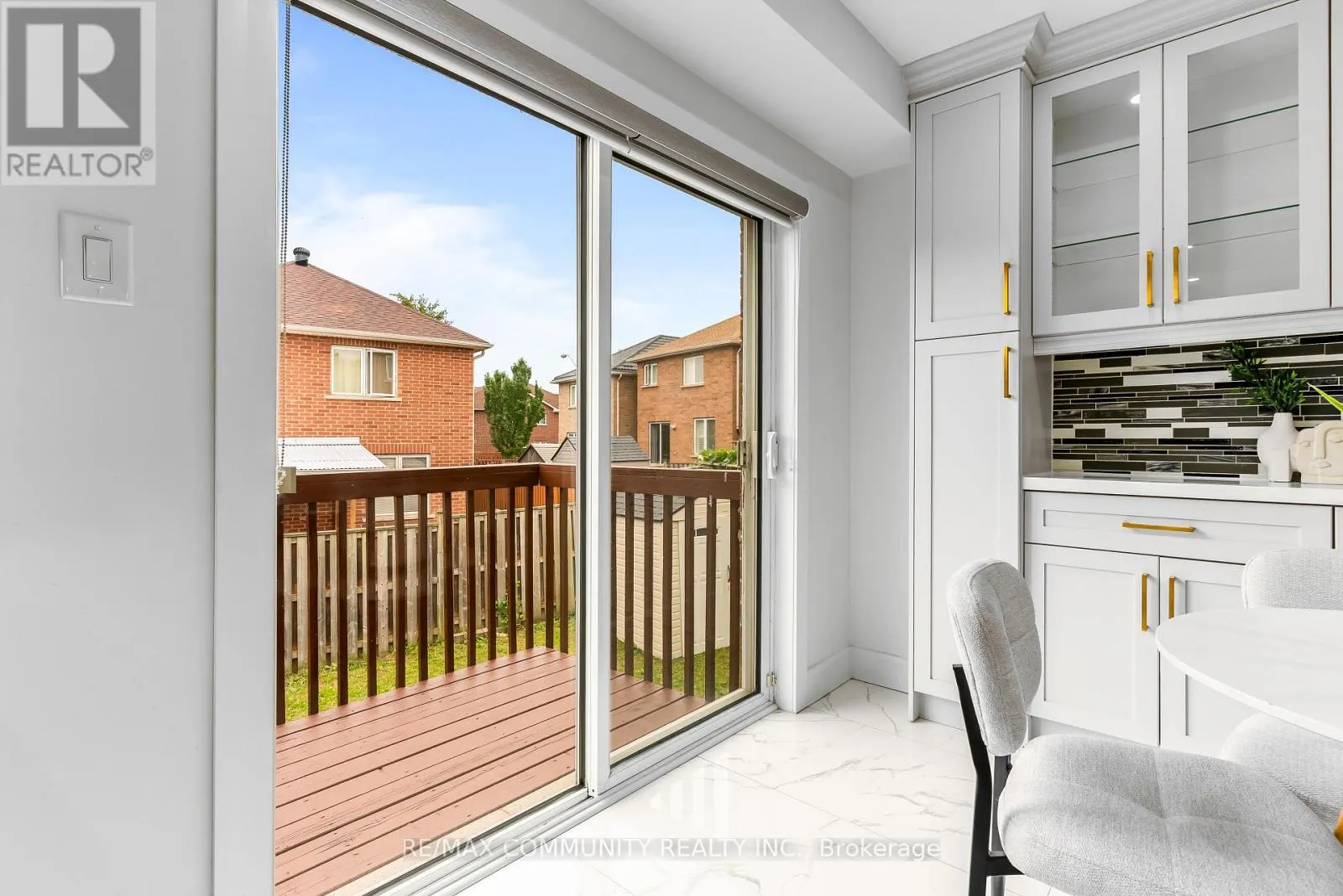 5 WHITE HEATHER BOULEVARD