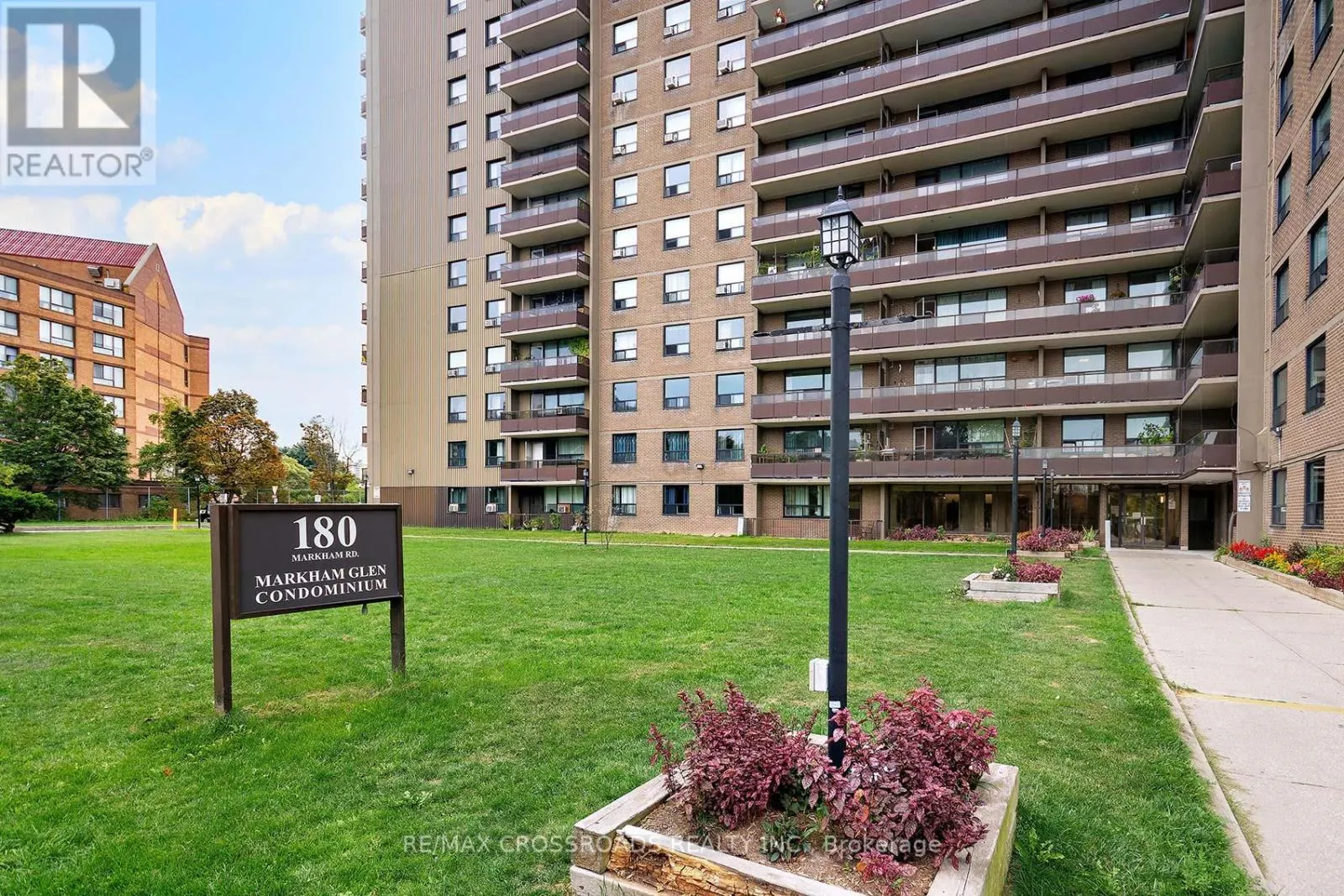 619 - 180 MARKHAM ROAD