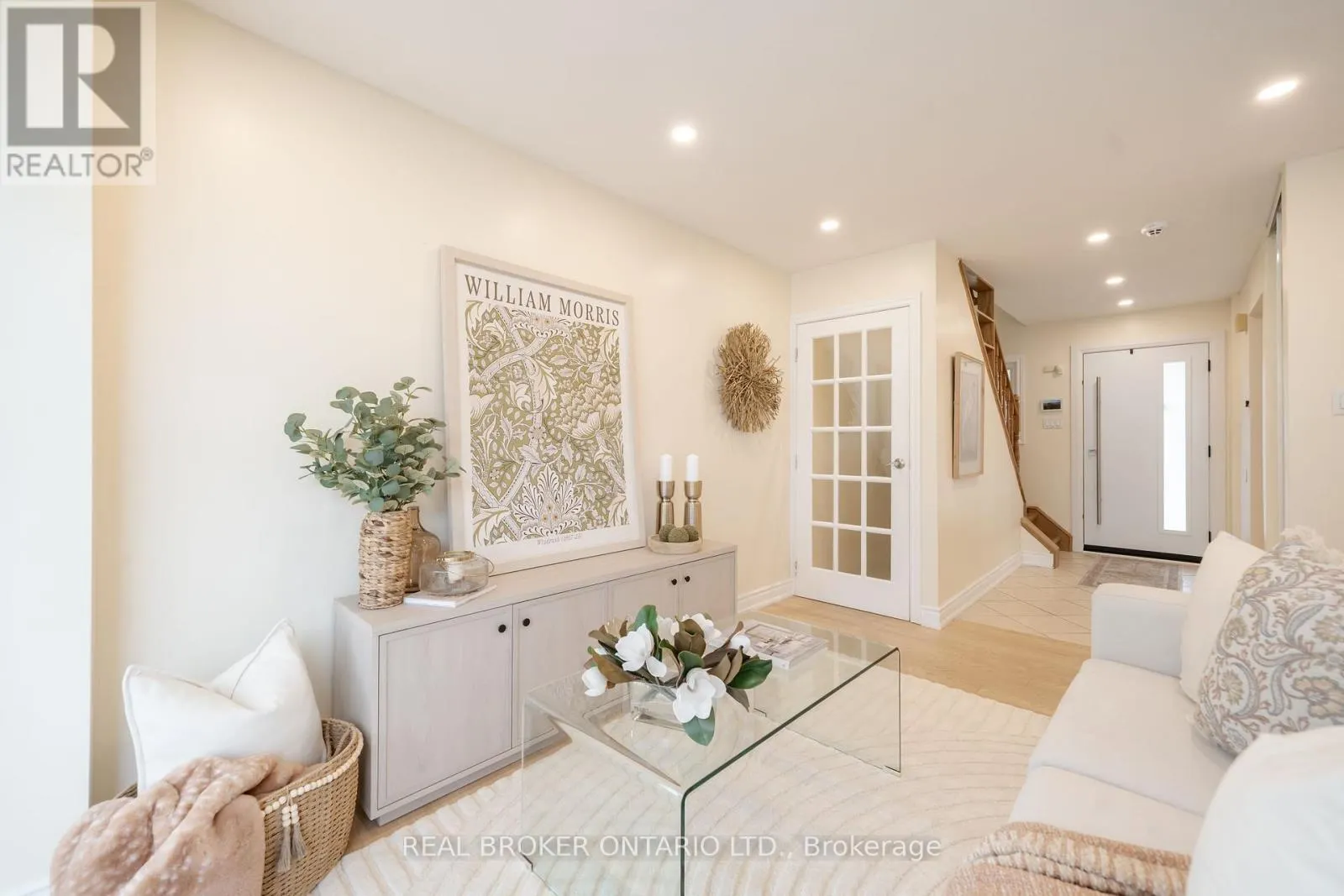 24 ANGUS DRIVE
