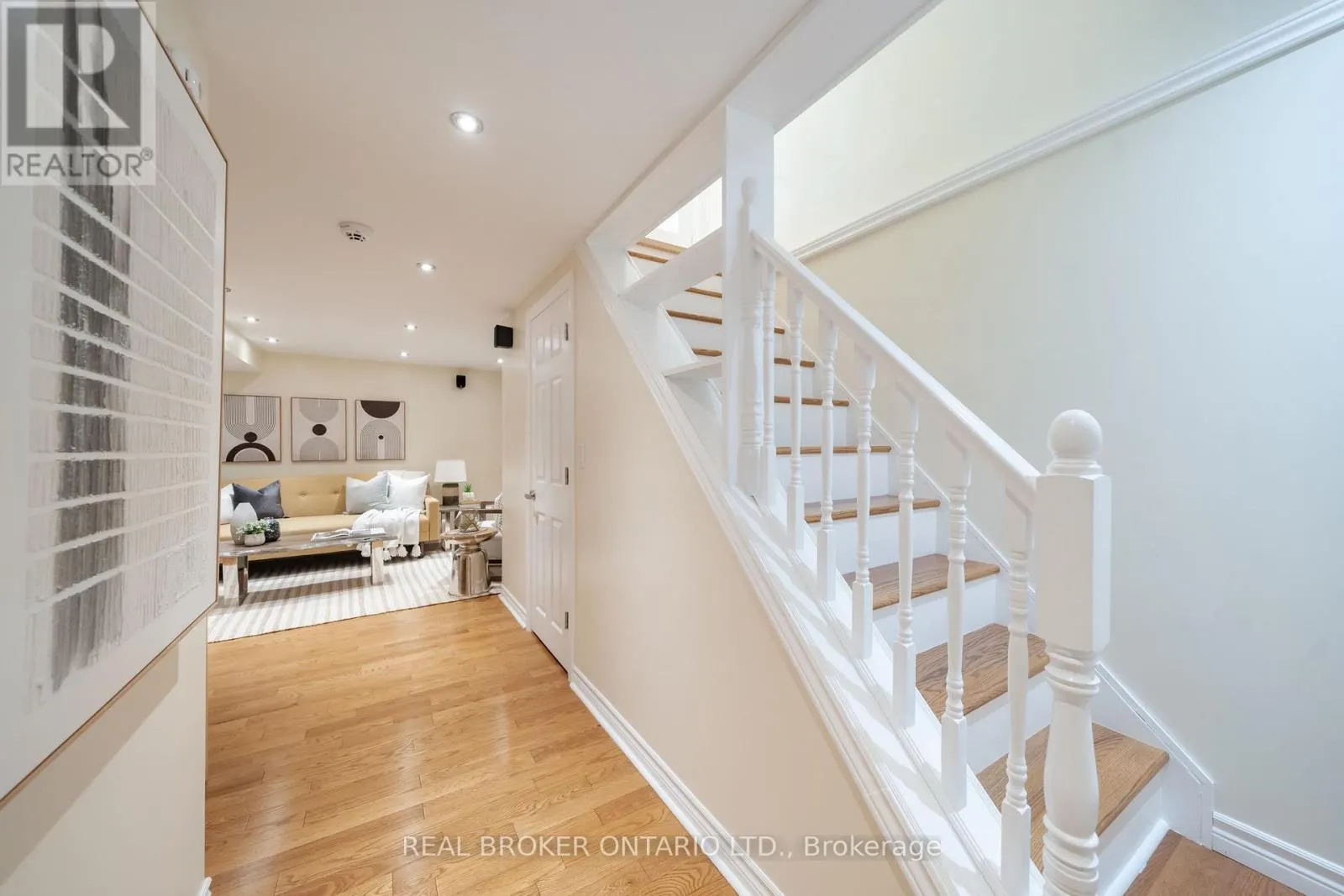 24 ANGUS DRIVE