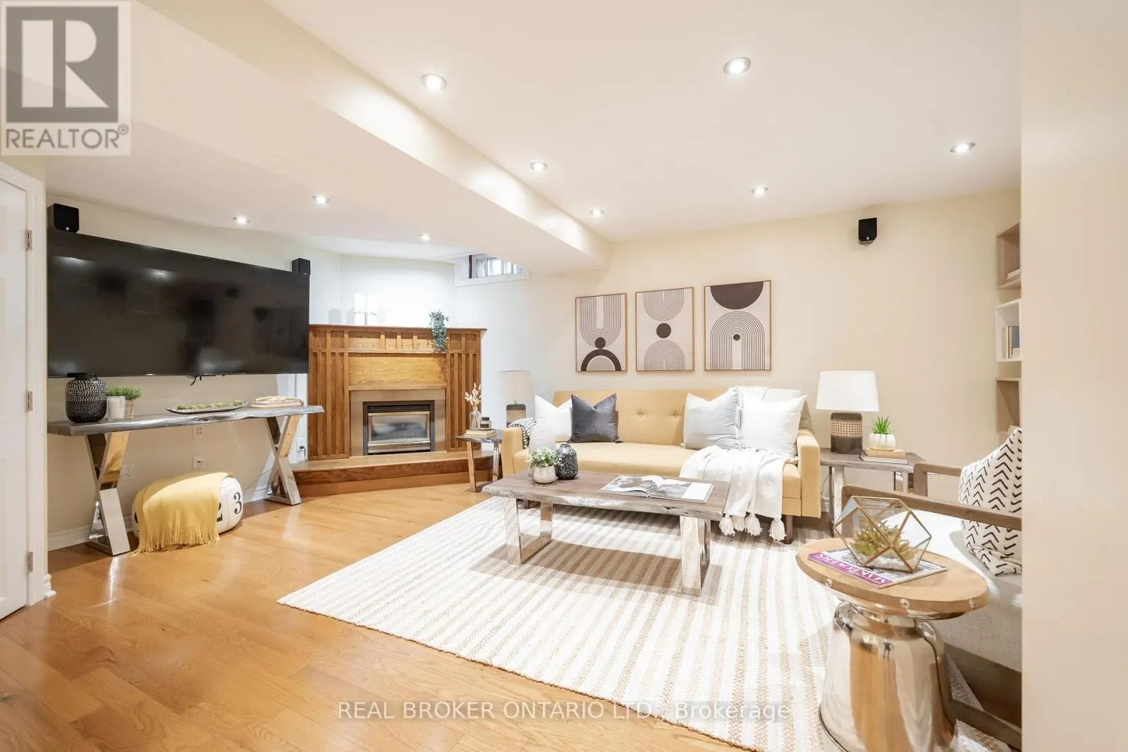 24 ANGUS DRIVE