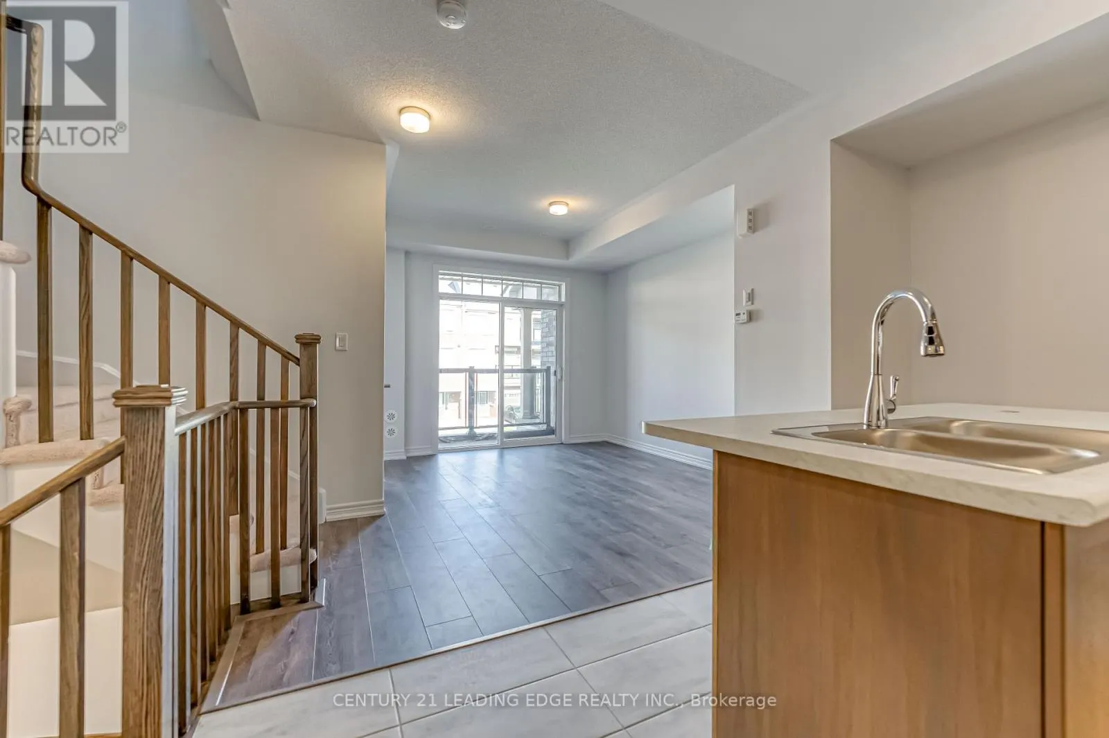 1112 LOCKIE DRIVE
