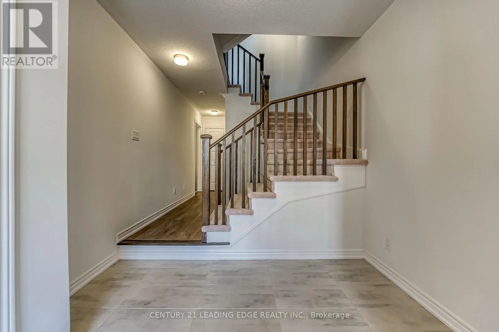 1112 LOCKIE DRIVE