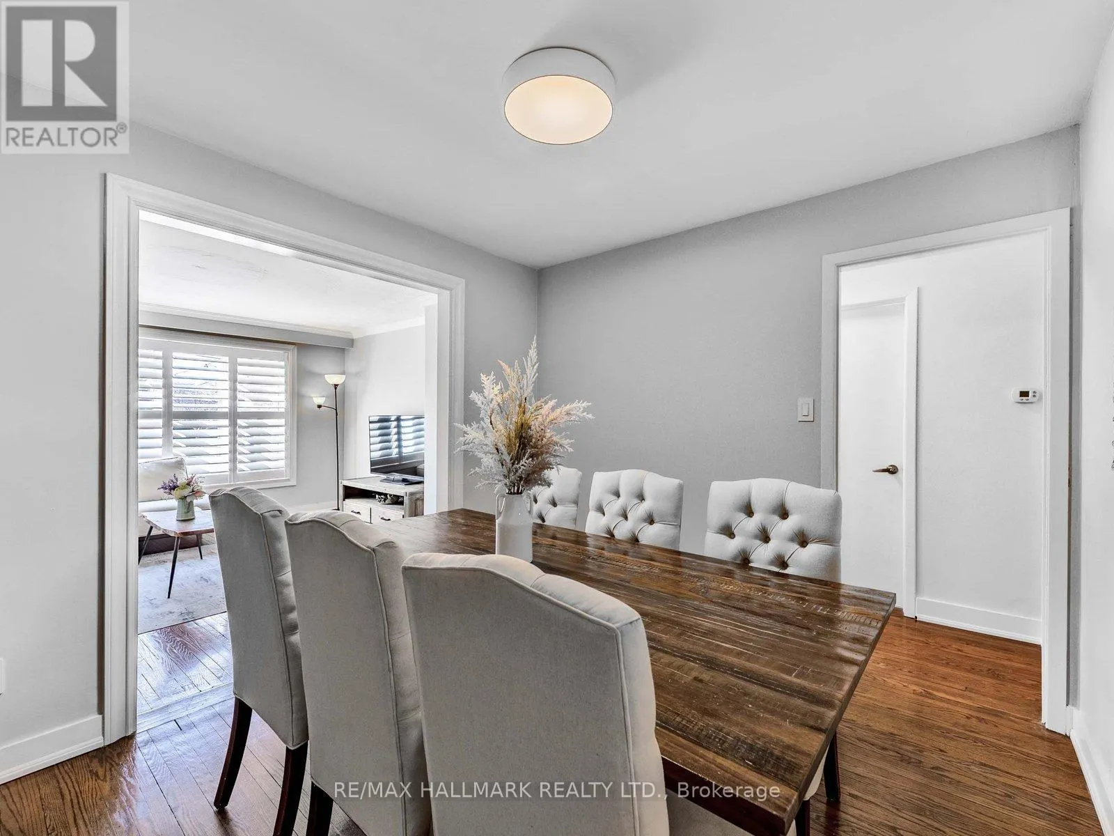 33 EVERETT CRESCENT