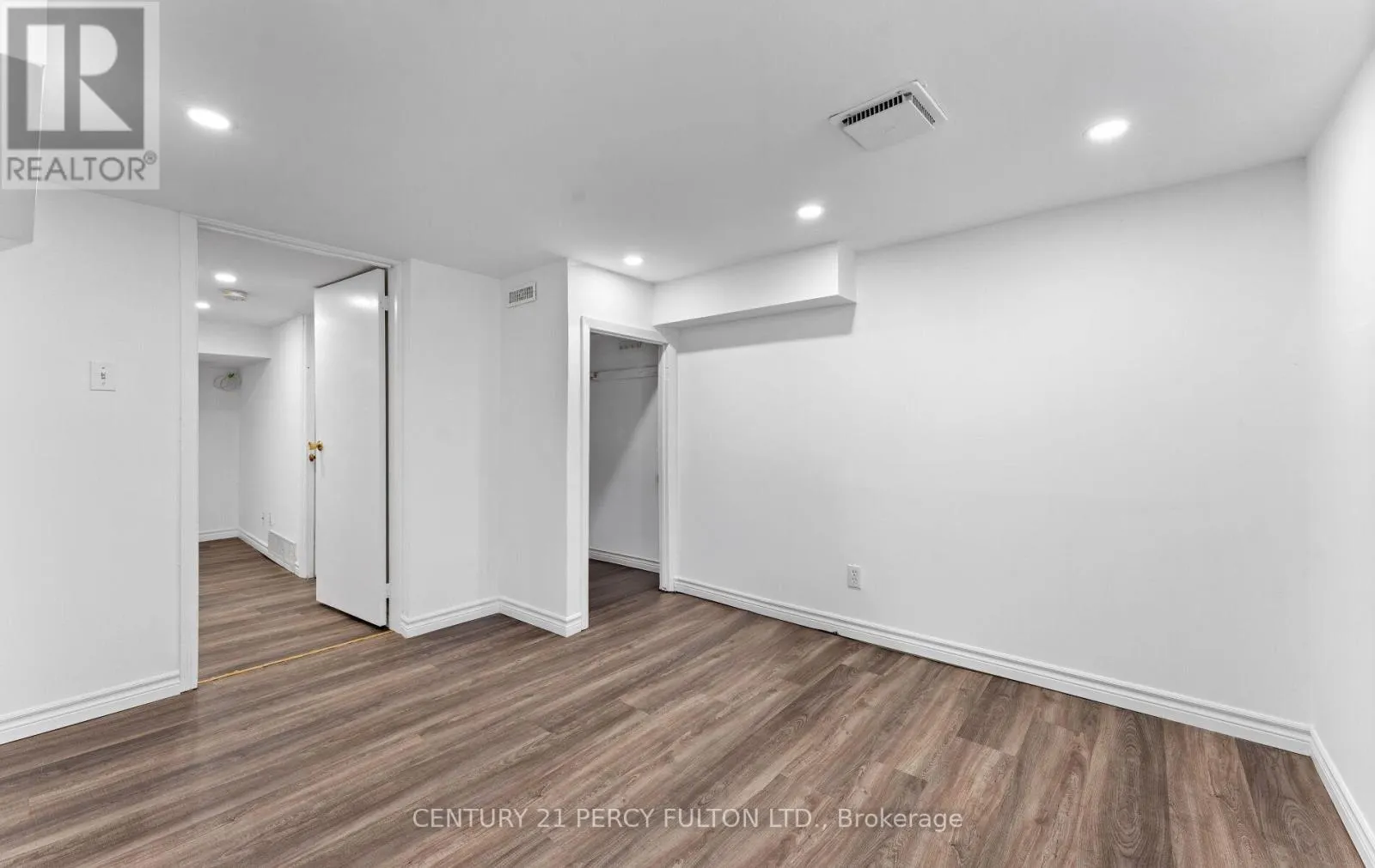 LOWER - 228 BROCK STREET N