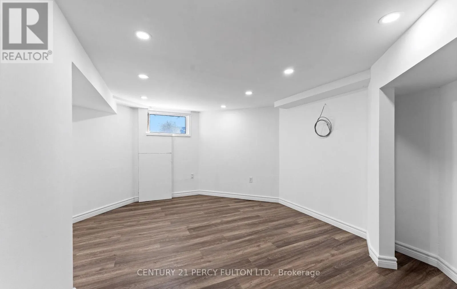 LOWER - 228 BROCK STREET N