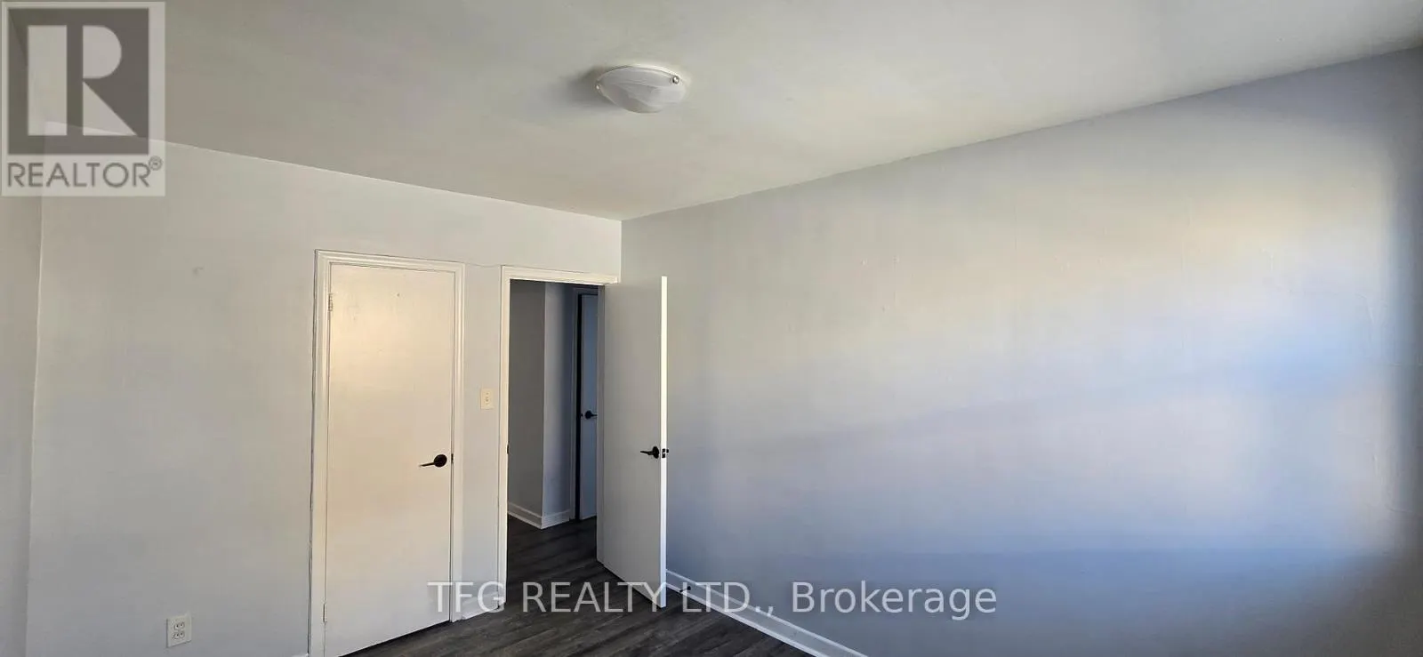 8 - 300 MONTRAVE AVENUE, #8