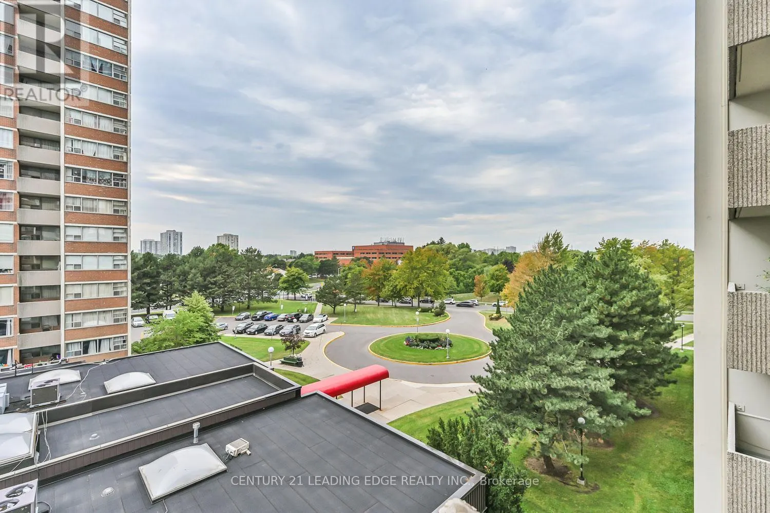 503 - 45 SILVER SPRINGS BOULEVARD