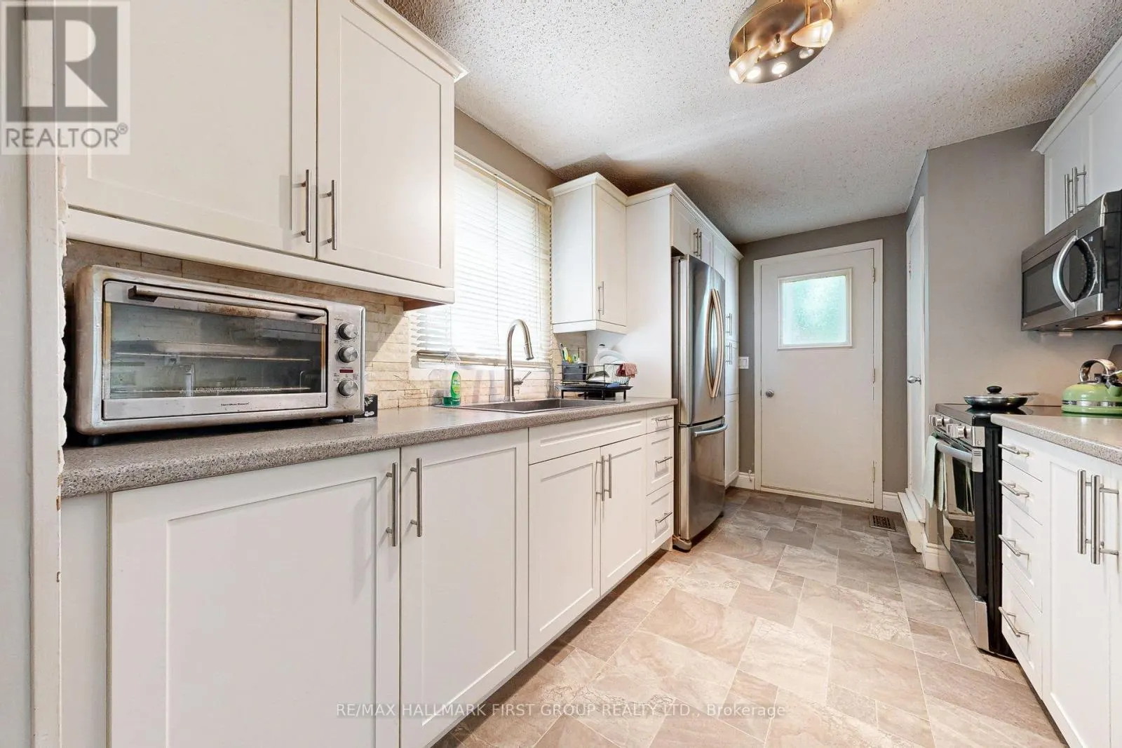 4 KAWARTHA ROAD