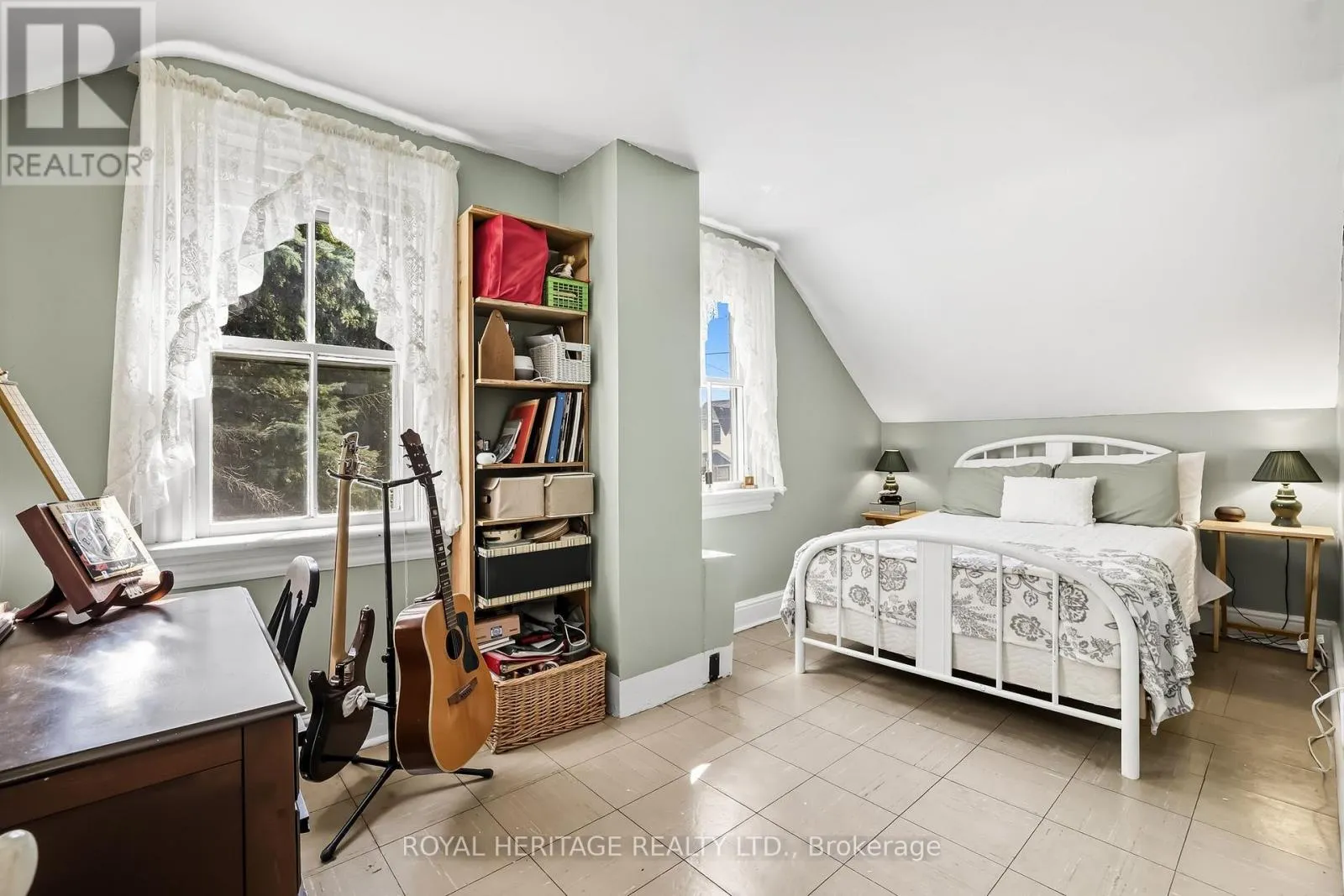 115 ELGIN STREET