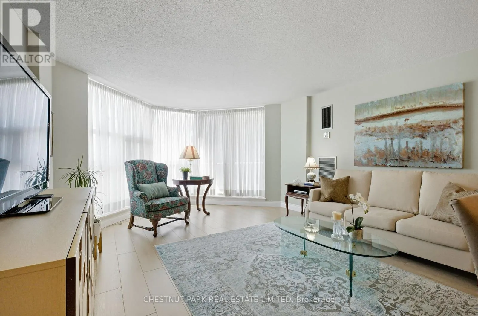 911 - 20 DEAN PARK ROAD